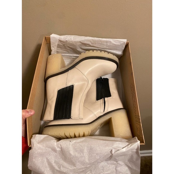 Free People James Chelsea Boots Bone White Size 8.5/39 NWT - Picture 6 of 12